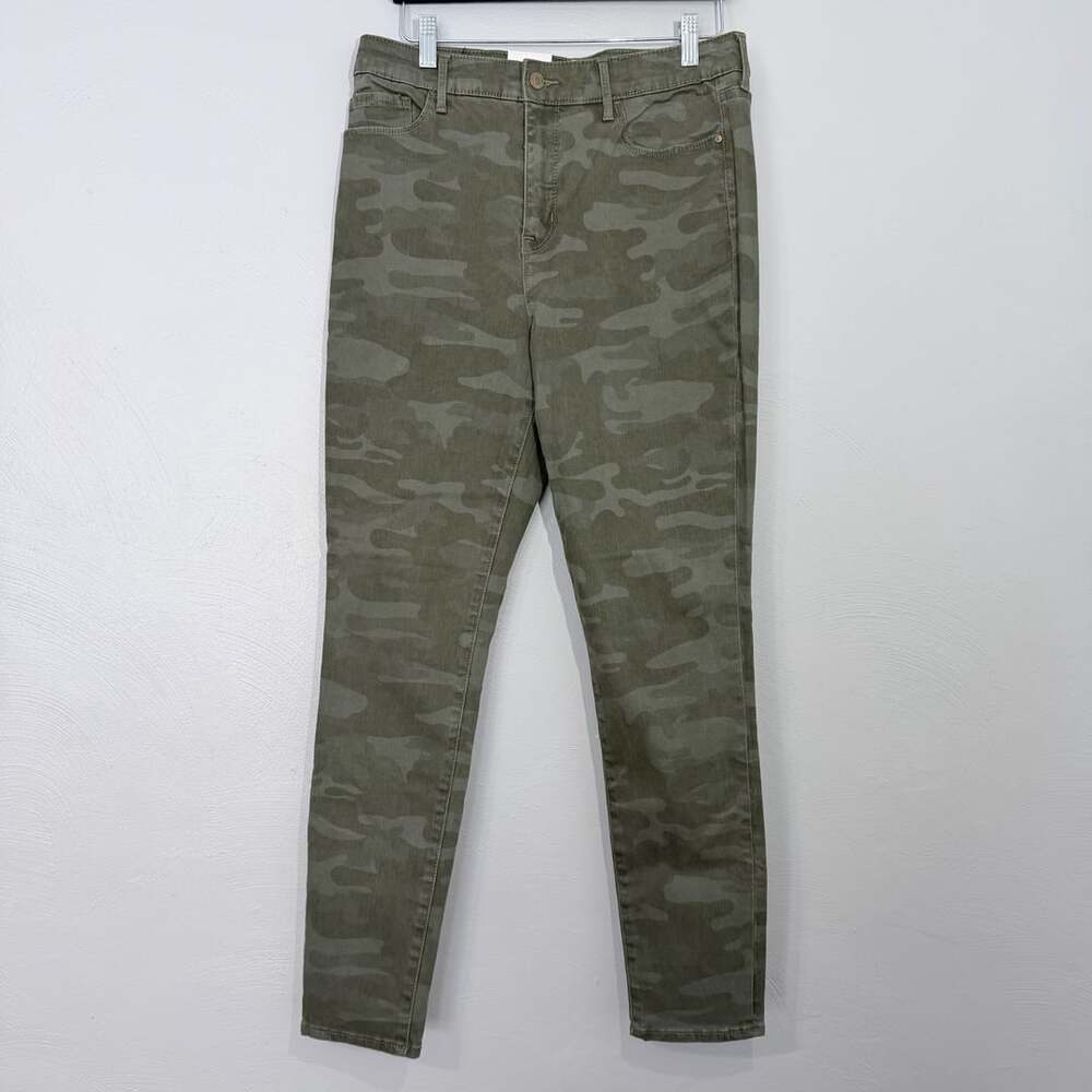 Social Standard By Sanctuary Camo High Rise Skinny Jeans 10/30